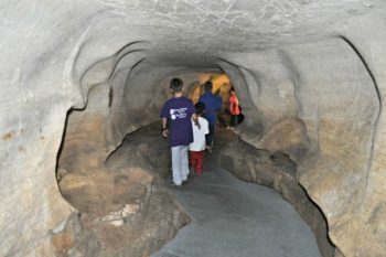 mammoth onyx cave vs mammoth cave for kids